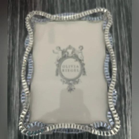 Olivia regal picture frame - Picture 3 of 4